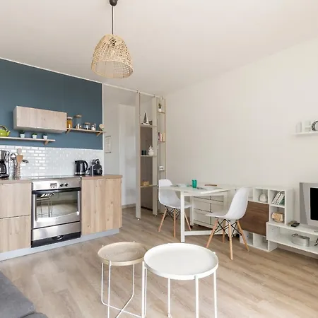 Les Pieds Dans L'eau A Apartment