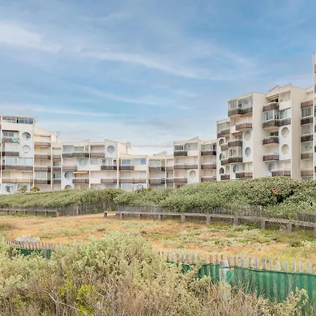 Les Pieds Dans L'eau A *